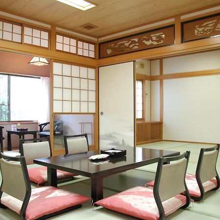 โอกุมิซุมะ ออนเซน Hotel Kaizuka ภายนอก รูปภาพ