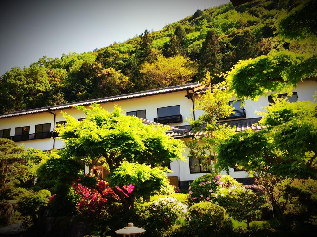 โอกุมิซุมะ ออนเซน Hotel Kaizuka ภายนอก รูปภาพ
