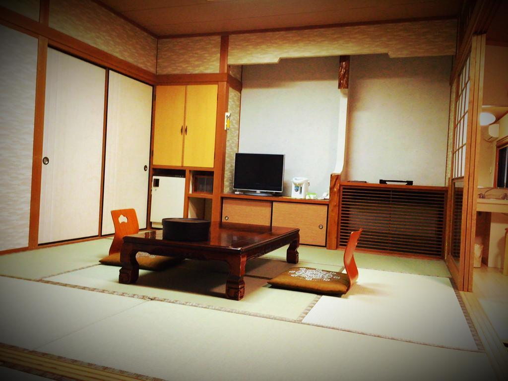 โอกุมิซุมะ ออนเซน Hotel Kaizuka ภายนอก รูปภาพ