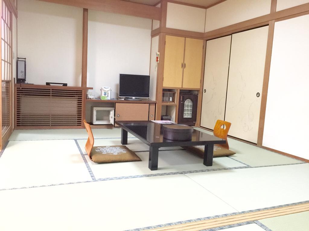 โอกุมิซุมะ ออนเซน Hotel Kaizuka ภายนอก รูปภาพ